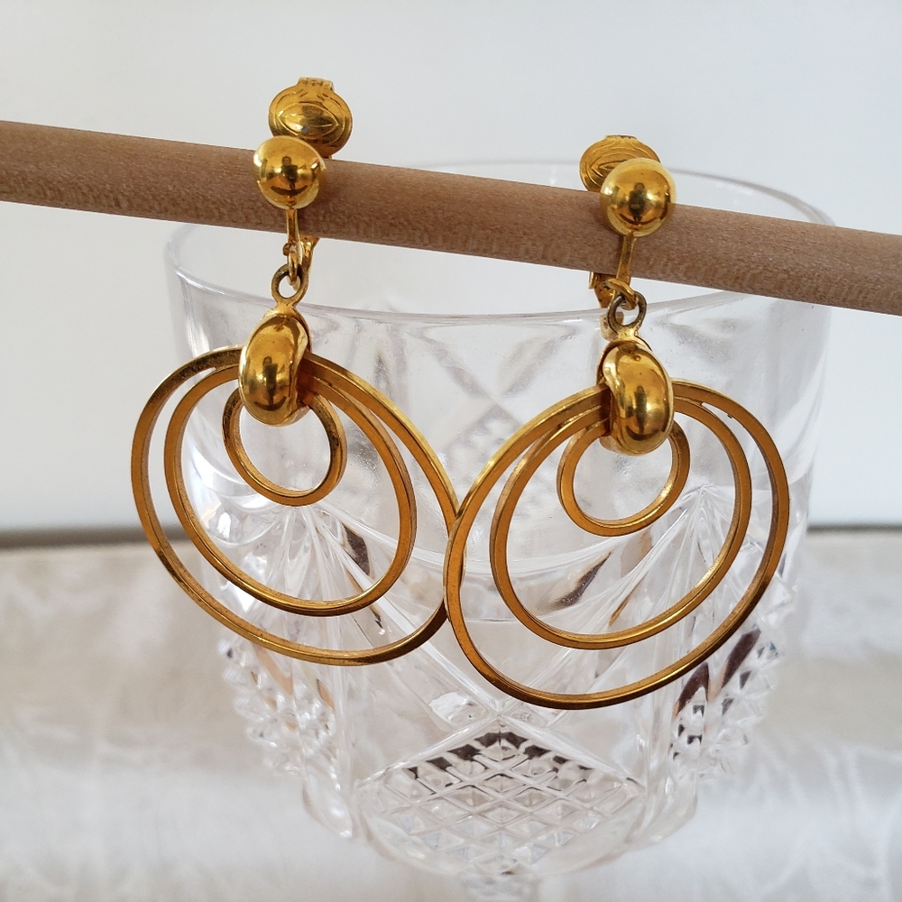 Vintage Sarah Coventry earrings 2 inches long